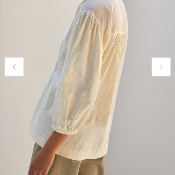 Pilcro cream top.  Cut full and comfortable. - Picture 2 of 8